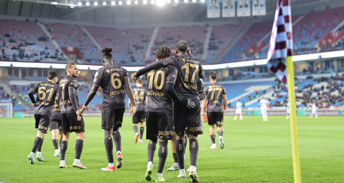 Adana Demirspor Trabzon deplasmanında farklı yenildi: 0-5