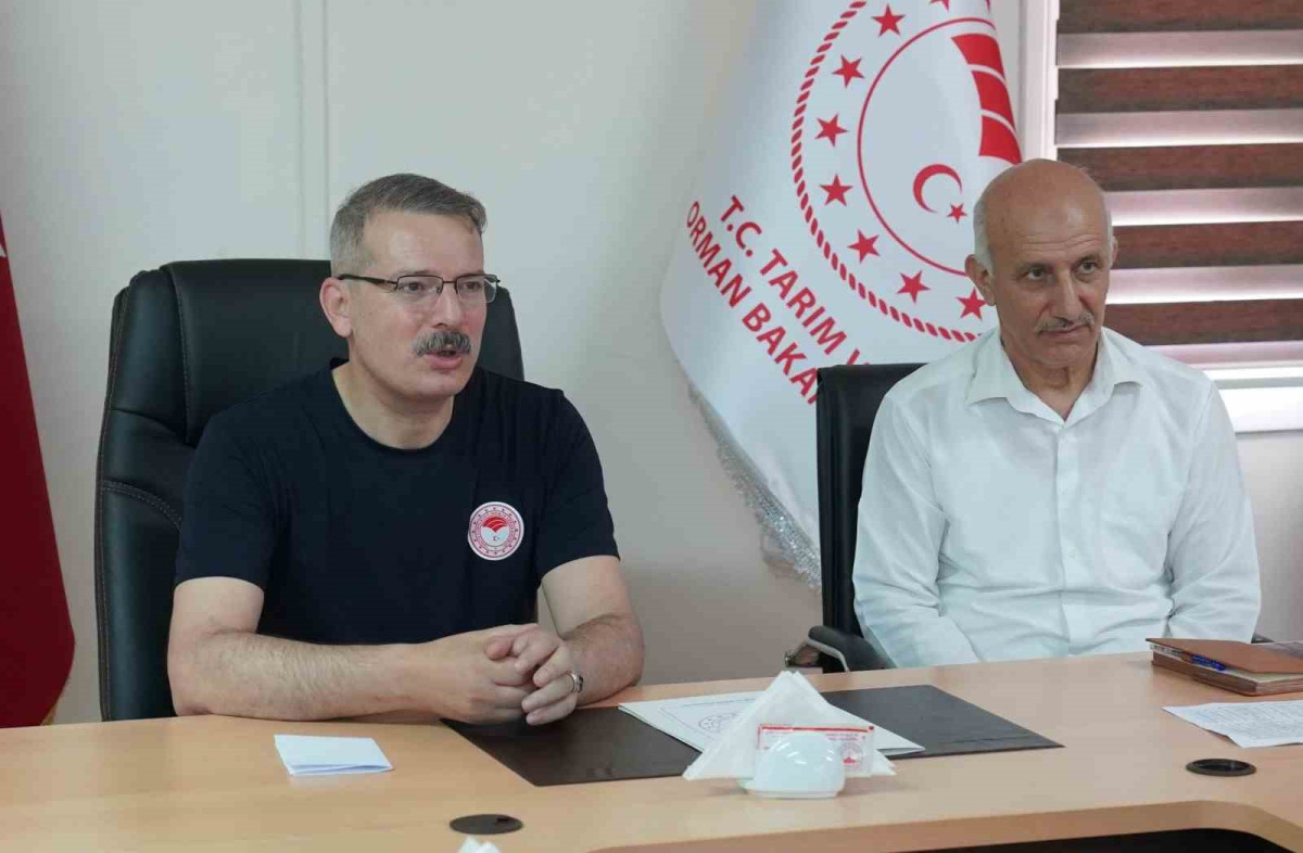 Adana Tarım ve Orman İl Müdürlüğü, zirai mücadele değerlendirme toplantısı gerçekleştirdi 
