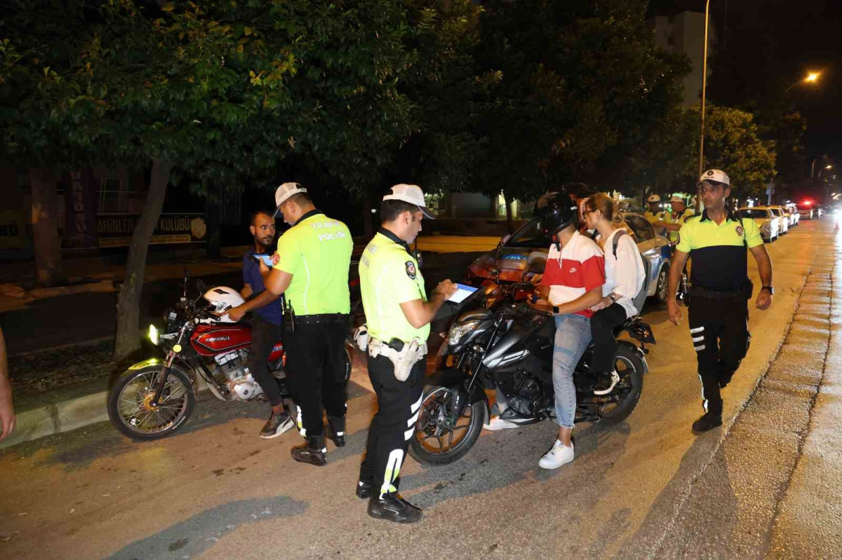 Adana’da saat başına 12 motosiklet sürücüsüne ceza 