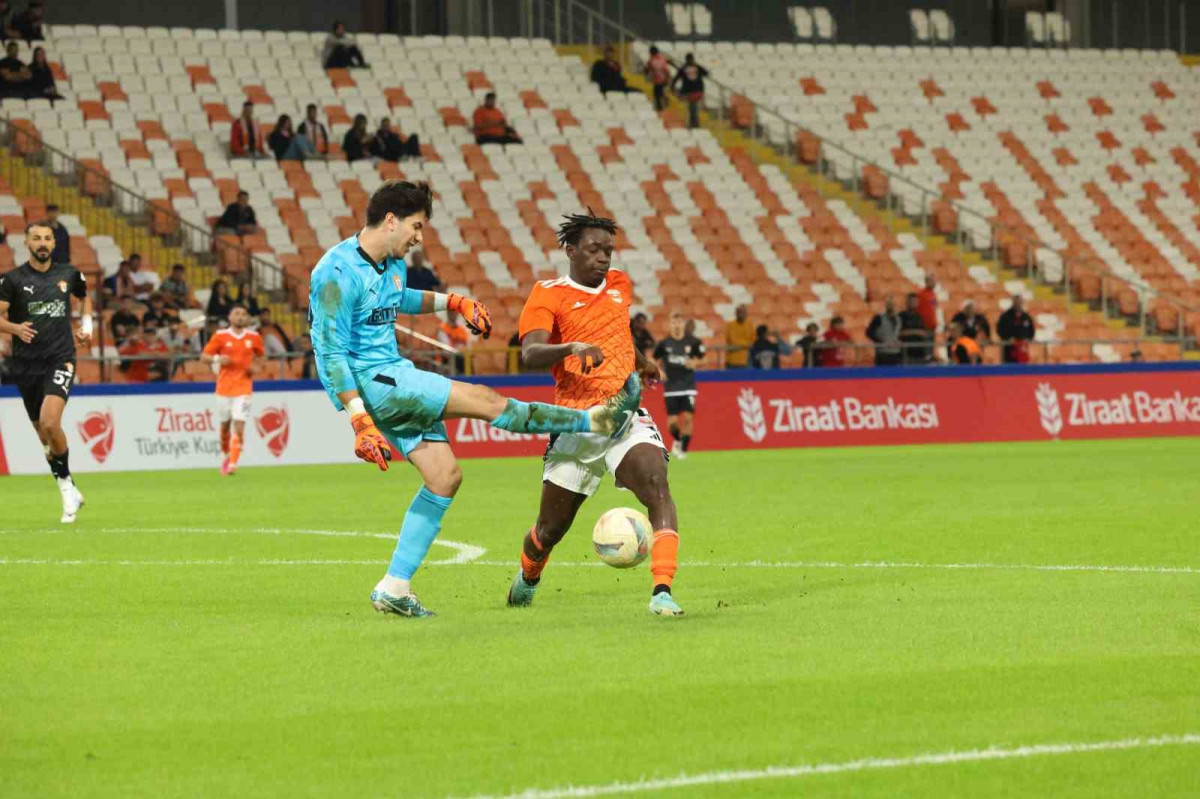 Adanaspor, kupadan elendi: 1-2